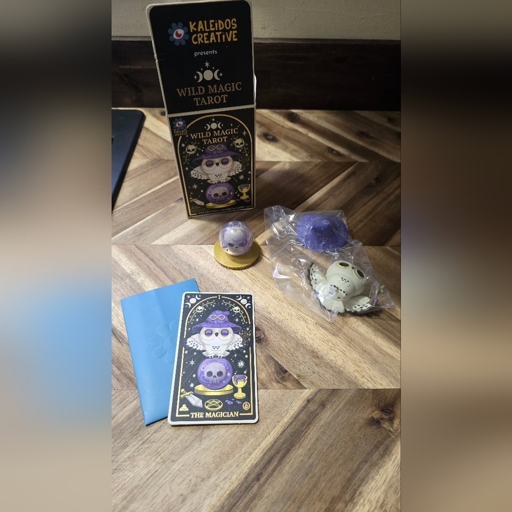 Kaleidos Wild Magic Tarot Owl